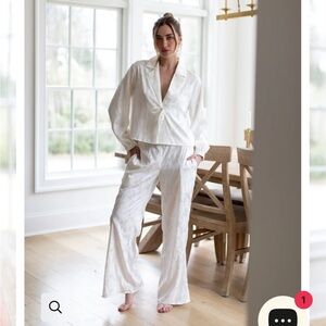 Waverles White Women's Pajama Set